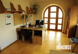 Дом 1000м², 3-этажный, участок 17 сот.