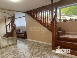 Дом 400м², 3-этажный, участок 6 сот.