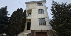 Дом 430м², 3-этажный, участок 4 сот.