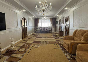 Дом 299м², 3-этажный, участок 6 сот.