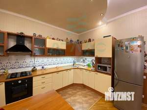 Дом 253м², 2-этажный, участок 6 сот.