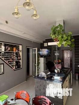 Дом 240м², 2-этажный, участок 6 сот.