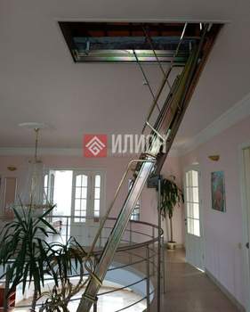 Дом 432м², 3-этажный, участок 10 сот.