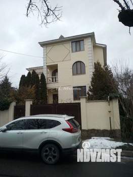 Дом 430м², 3-этажный, участок 4 сот.