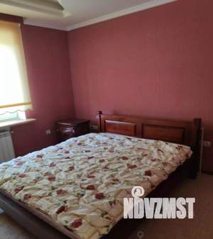 Дом 352м², 2-этажный, участок 10 сот.