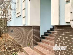 Дом 661м², 3-этажный, участок 19 сот.