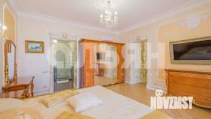 Дом 850м², 3-этажный, участок 15 сот.