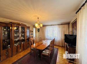 Дом 214м², 3-этажный, участок 6 сот.