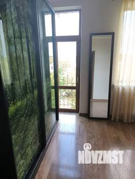 Дом 360м², 2-этажный, участок 8 сот.