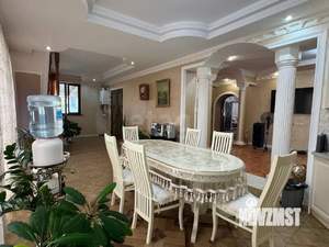 Дом 400м², 3-этажный, участок 6 сот.