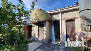 Дом 250м², 3-этажный, участок 10 сот.