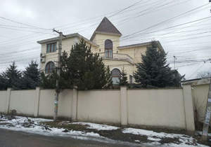 Дом 430м², 3-этажный, участок 4 сот.