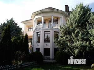 Дом 432м², 3-этажный, участок 10 сот.