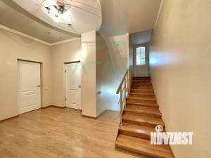 Дом 500м², 3-этажный, участок 6 сот.