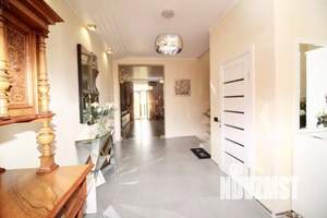 Таунхаус 377м², 4-этажный, участок 6 сот.