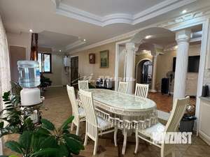 Дом 299м², 3-этажный, участок 6 сот.