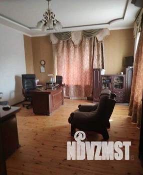 Дом 352м², 2-этажный, участок 10 сот.