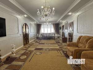 Дом 299м², 3-этажный, участок 6 сот.