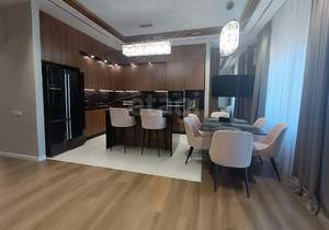 Дом 222м², 2-этажный, участок 10 сот.