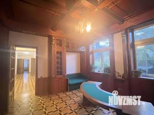 Дом 2230м², 3-этажный, участок 32 сот.