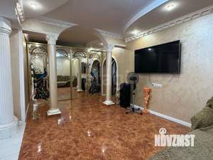 Дом 400м², 3-этажный, участок 6 сот.