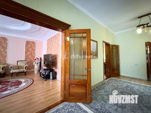 Дом 543м², 2-этажный, участок 12 сот.