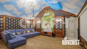 Дом 850м², 3-этажный, участок 15 сот.