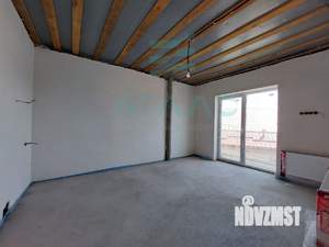 Дом 273м², 2-этажный, участок 8 сот.