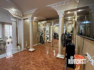 Дом 400м², 3-этажный, участок 6 сот.