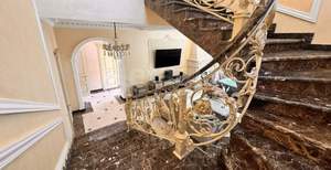 Дом 410м², 2-этажный, участок 8 сот.