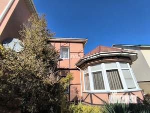 Коттедж 240м², 2-этажный, участок 6 сот.