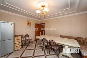 Дом 350м², 2-этажный, участок 5 сот.