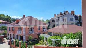 Дом 850м², 3-этажный, участок 15 сот.