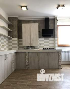 Дом 130м², 2-этажный, на длительный срок, 