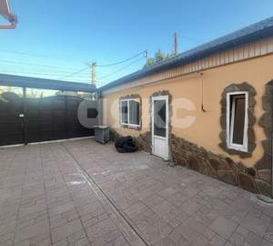 Дом 260м², 3-этажный, на длительный срок, 