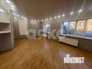 Дом 260м², 3-этажный, на длительный срок, 