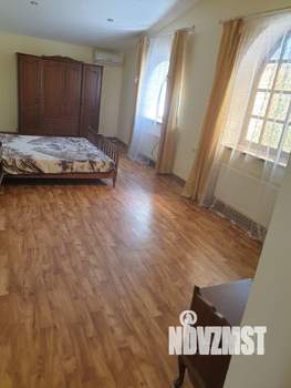 Дом 250м&sup2;, 2-этажный, на длительный срок, 