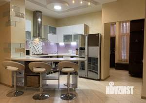 Дом 280м², 2-этажный, на длительный срок, 