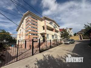 Дом 450м&sup2;, 3-этажный, на длительный срок, 