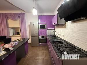 Дом 176м², 3-этажный, на длительный срок, 