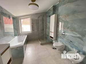 Дом 450м&sup2;, 3-этажный, на длительный срок, 