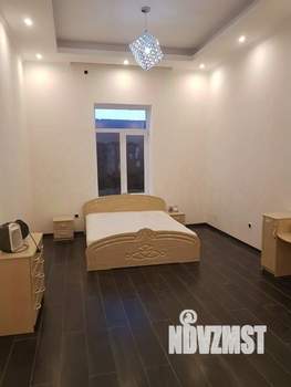 Дом 100м&sup2;, 3-этажный, на длительный срок, 