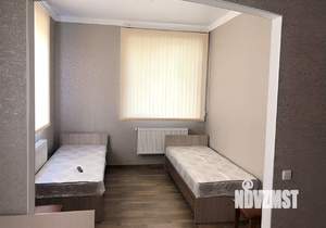 Дом 200м&sup2;, 2-этажный, на длительный срок, 