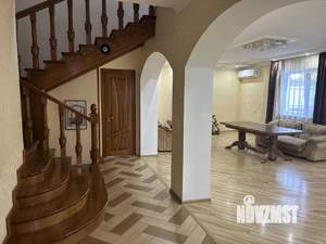 Дом 231м², 2-этажный, на длительный срок, 
