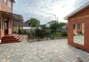 Дом 253м&sup2;, 2-этажный, на длительный срок, 