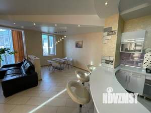 Дом 280м², 2-этажный, на длительный срок, 