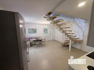 Дом 140м², 2-этажный, на длительный срок, 