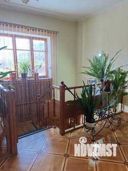 Дом 350м&sup2;, 2-этажный, на длительный срок, 