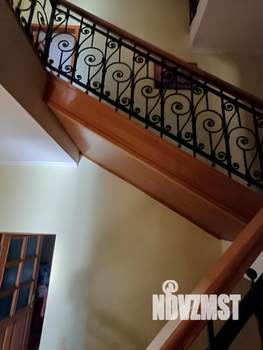 Дом 330м², 3-этажный, на длительный срок, 