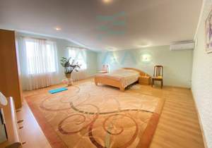 Дом 253м&sup2;, 2-этажный, на длительный срок, 